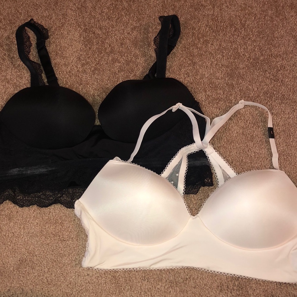 💥2-Victoria’s Secret bralettes
